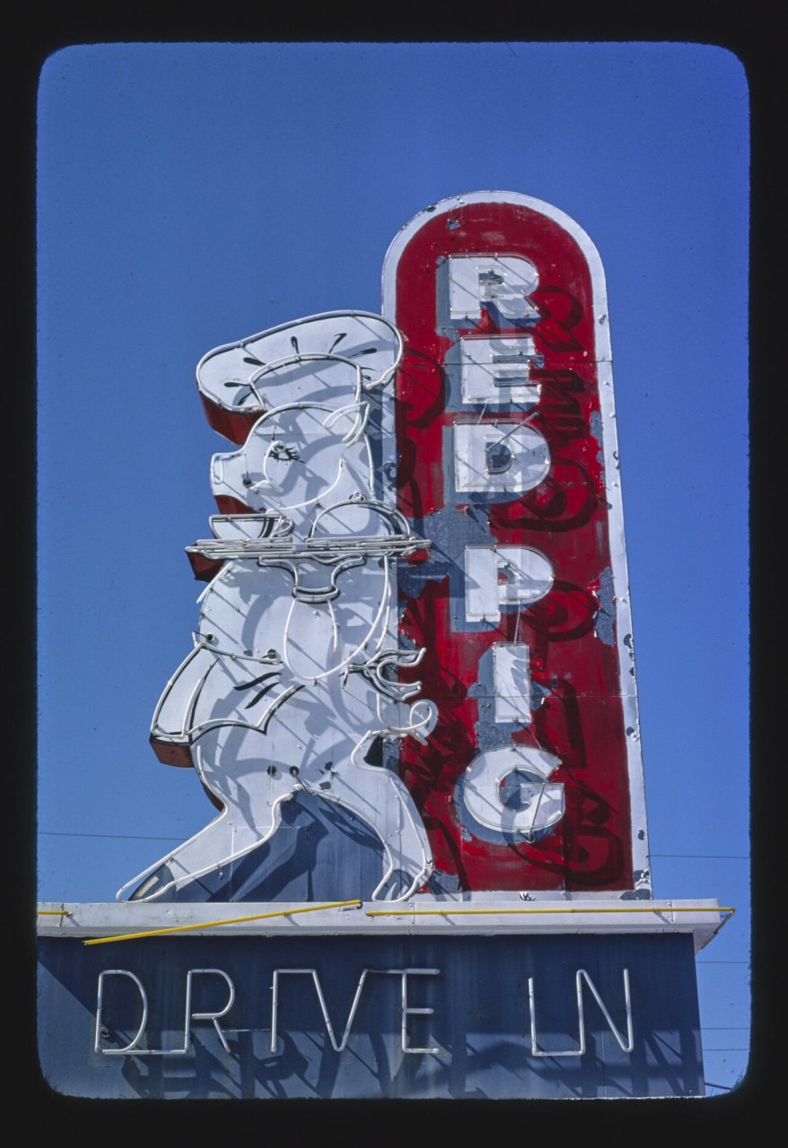 Red Pig Drive-in sign