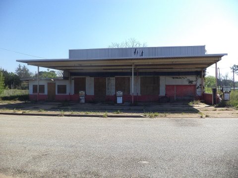 Former Gas Station, Hotel St