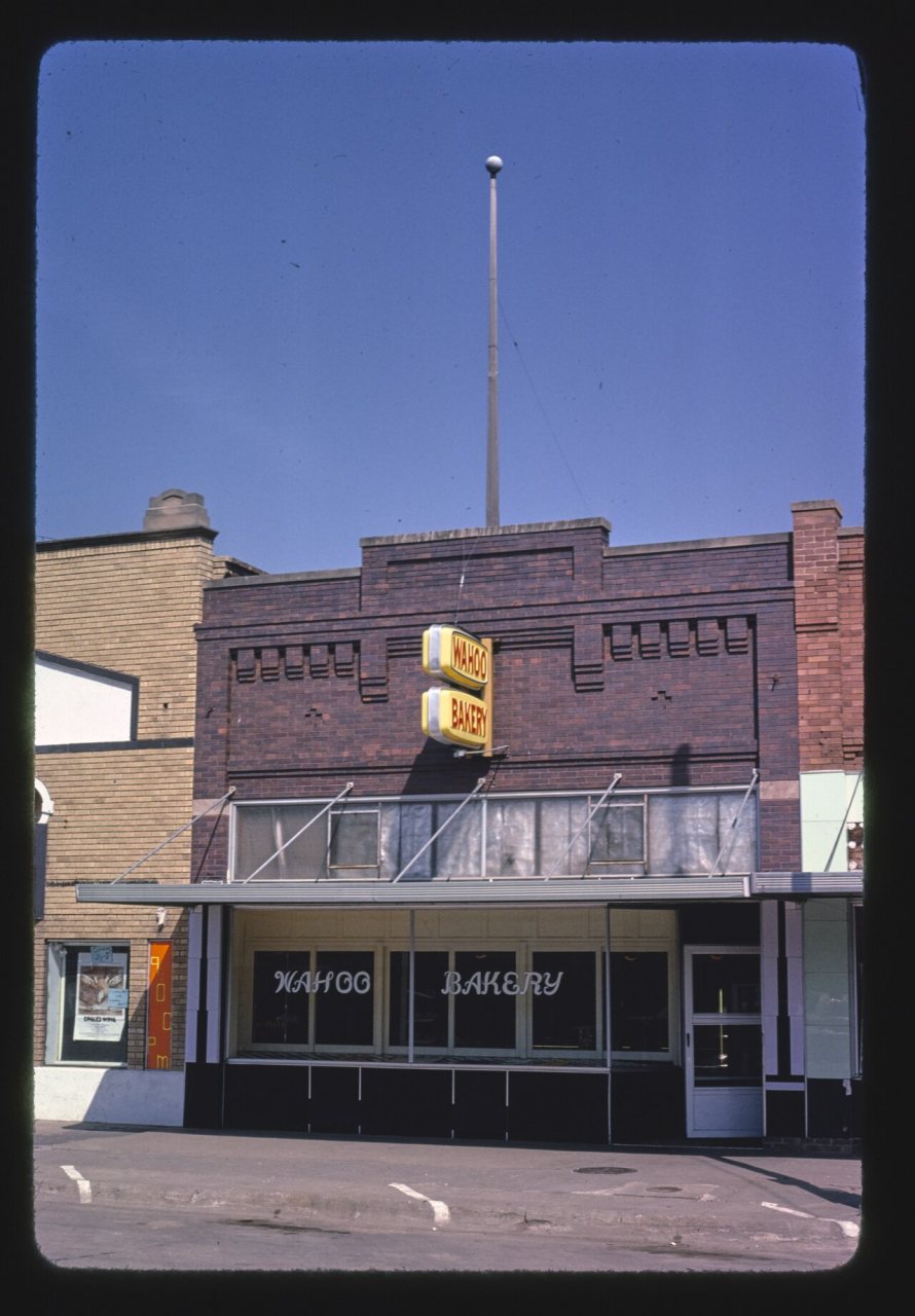 Wahoo Bakery, Linden Street
