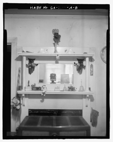 Interior view of the Jaudon-Bragg-Snelling House, detail of the mantel. - Jaudon-Bragg-Snelling Farm, House, North side…
