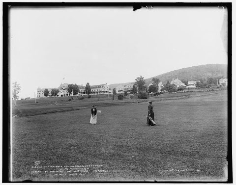 The Waumbek and cottages