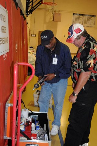 FEMA - 42166 - Safety Officer at Disaster Recovery Center