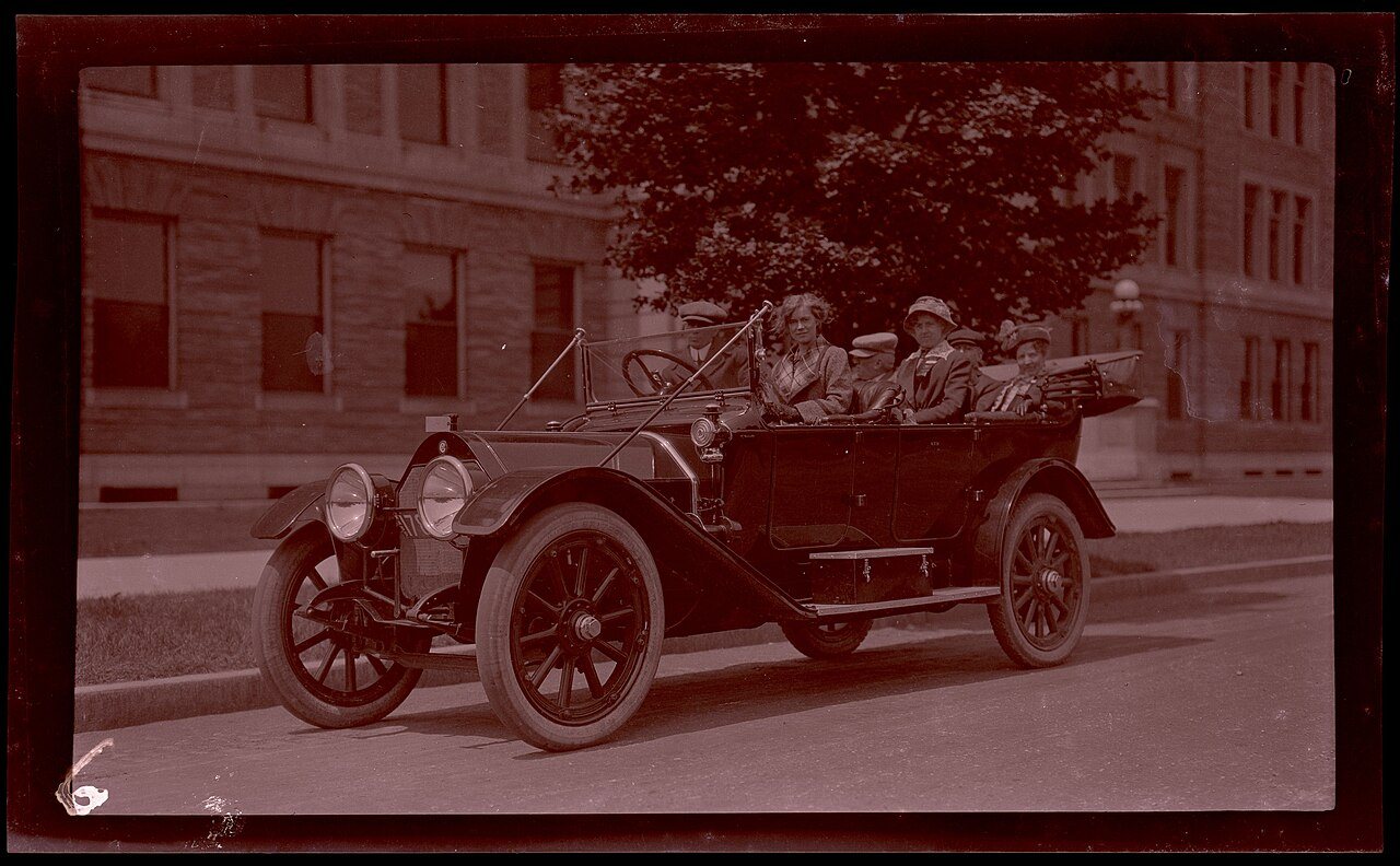 Automobile tour of