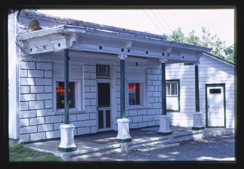 Bar at Emerald Isle Hotel, South