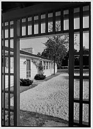 Arthur W. Rossiter, Jr., residence on St. Marks Lane, Islip, Long Island. LOC gsc.5a03331