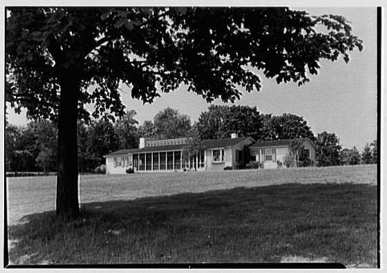 Arthur W. Rossiter, Jr., residence on St. Marks Lane, Islip, Long Island. LOC gsc.5a03332
