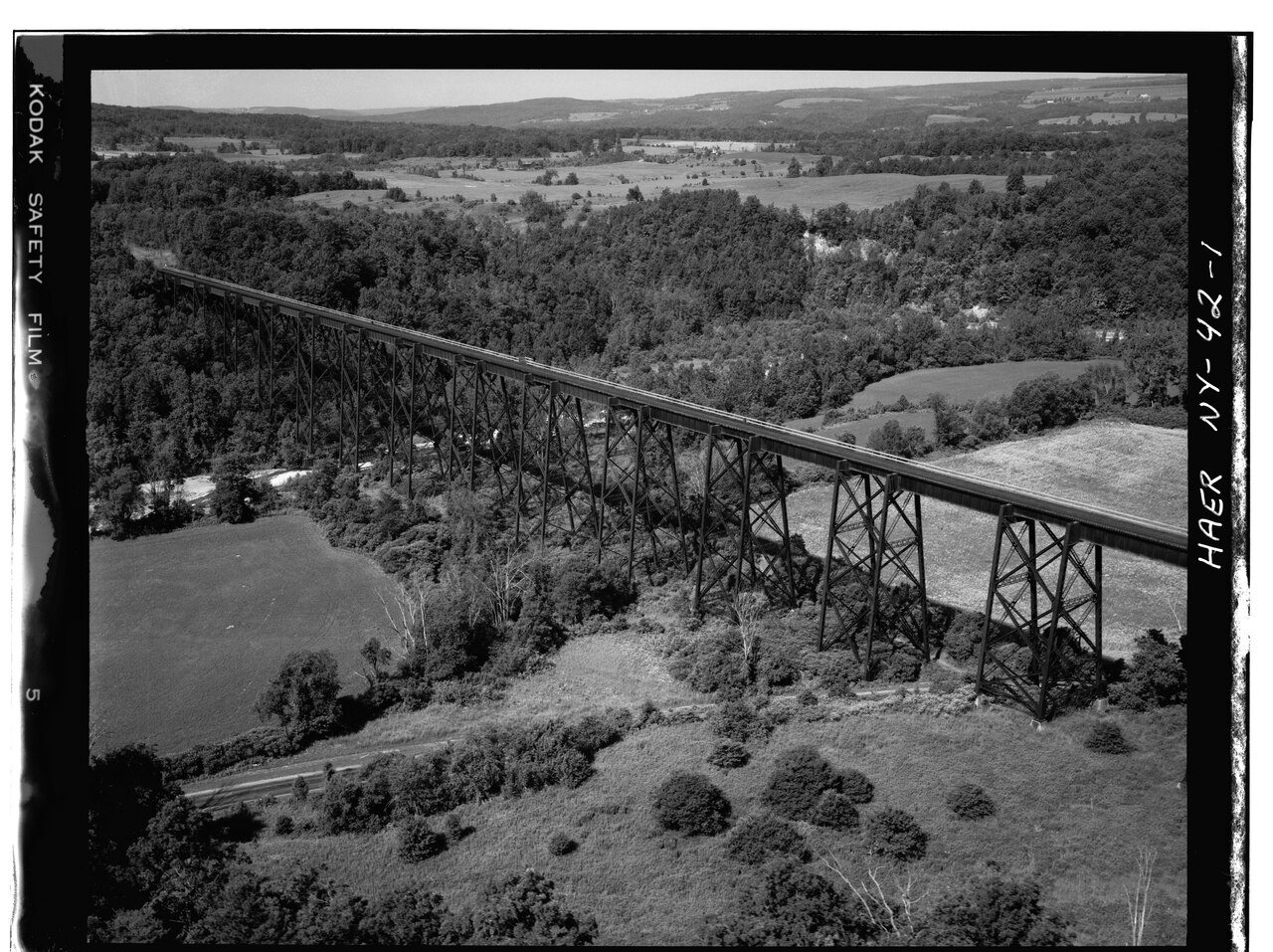 Aerial view of bridge - Erie Railway, Allegany Division, Bridge 367.33, Rush Creek, Botsford Hollow Road, Fillmore, All…