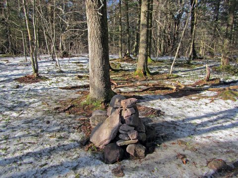Summit of Eagle Mountain in winter