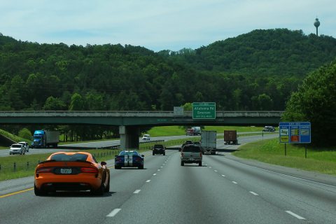 Int75sRoad-MM283-TwoVipers