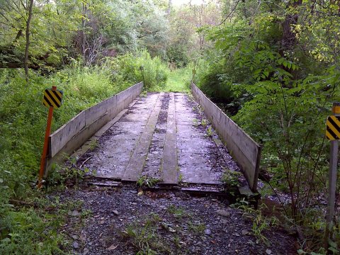 FLT CT07 14.8 mi - Large farm bridge over Red Brook, not maintained by us