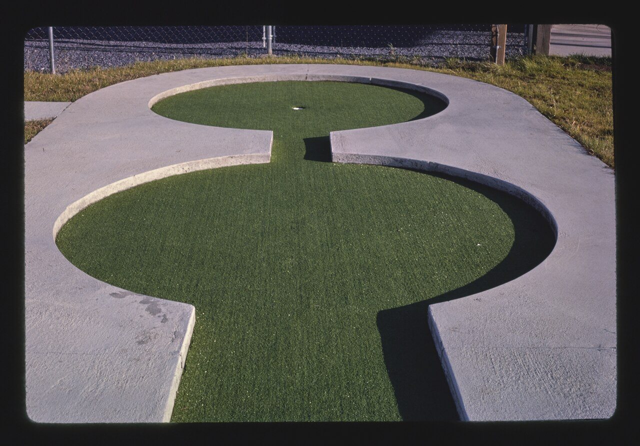 Cerri's mini golf, double circle