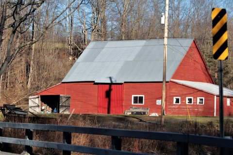 Barn near NY-443