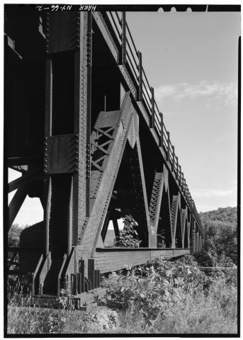 Detail view of bridge, from west - New York, Ontario and Western Railroad, Delaware River Bridge