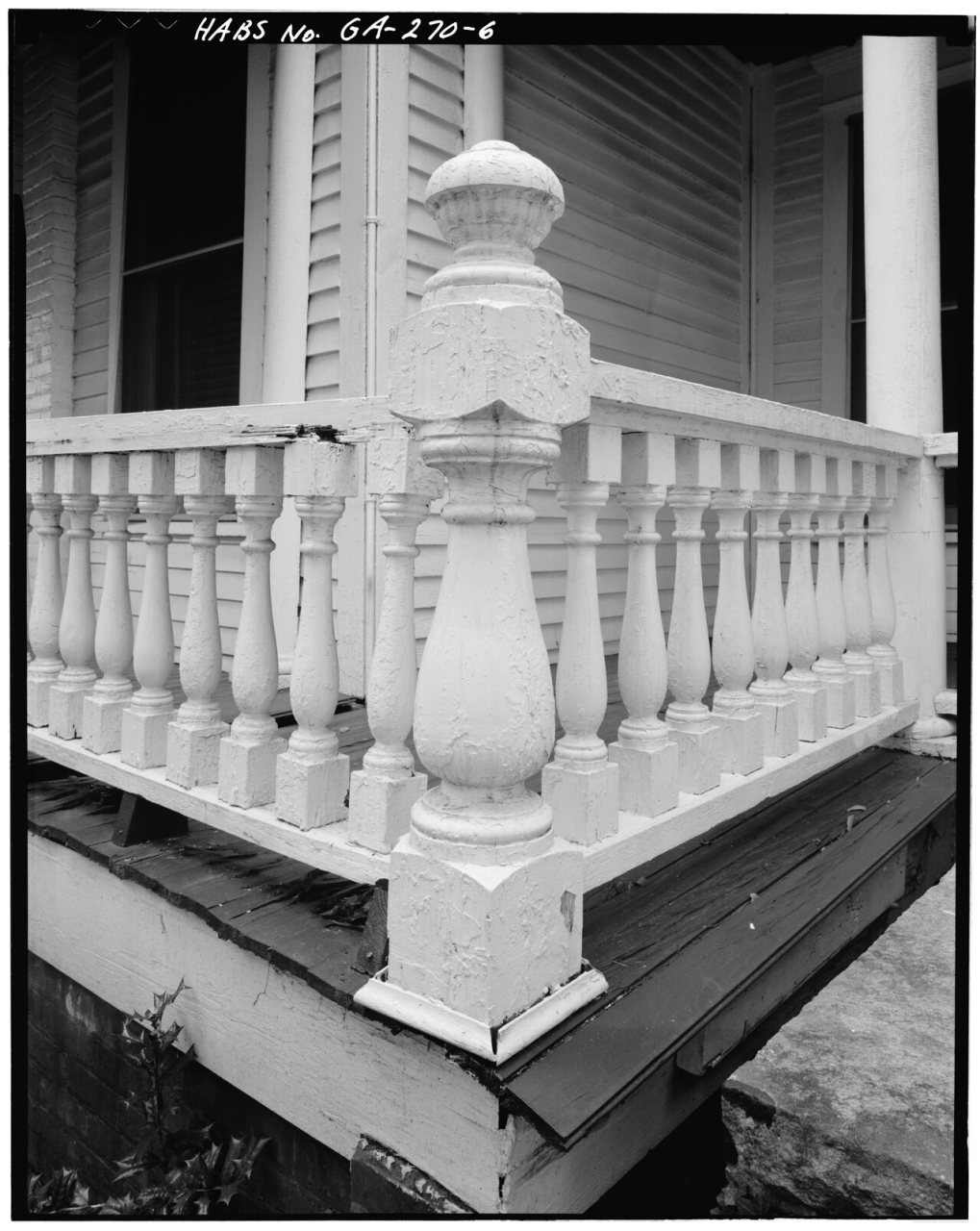 DETAIL, TYPICAL PORCH RAILING - Lowe-Turner House, 88 Keys Ferry Street