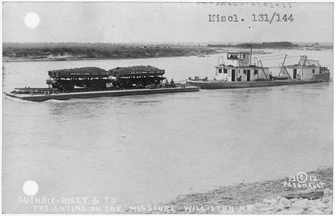 Freighting on the Missouri River at