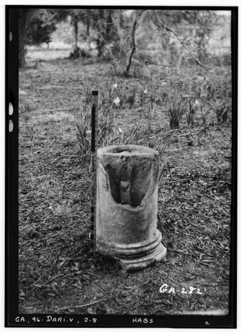 Historic American Buildings Survey L. D. Andrew, Photographer Dec. 30, 1936 DETAIL OF COLUMN BASE - Ashantilly Plantati…