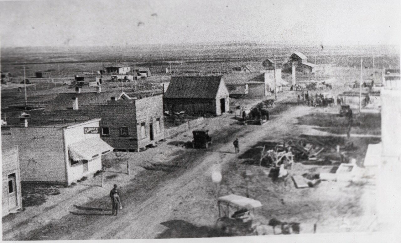Newdale 1913or1914 Enhanced