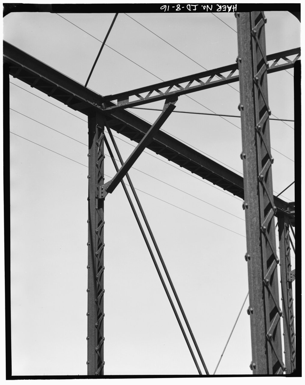 VIEW OF UPPER CHORD CONNECTIONS AND VERTICAL MEMBERS, WEST SIDE OF SOUTH END, LOOKING NORTHWEST - Burton Road Bridge, S…