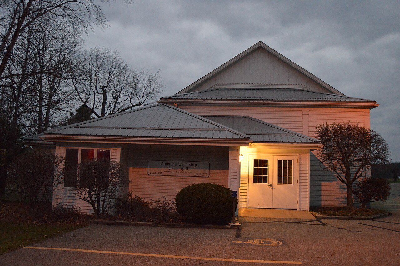 Claridon town hall