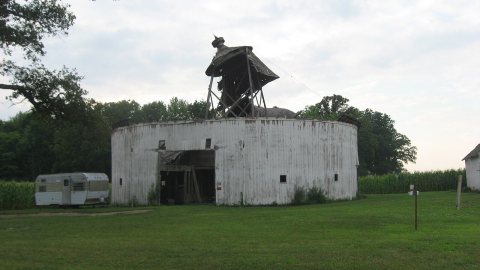 Clayton Hoover Round Barn