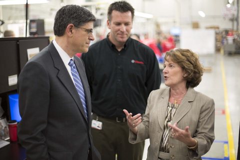 Secretary Lew tours Vitamix manufacturing facility during trip to Cleveland, Ohio