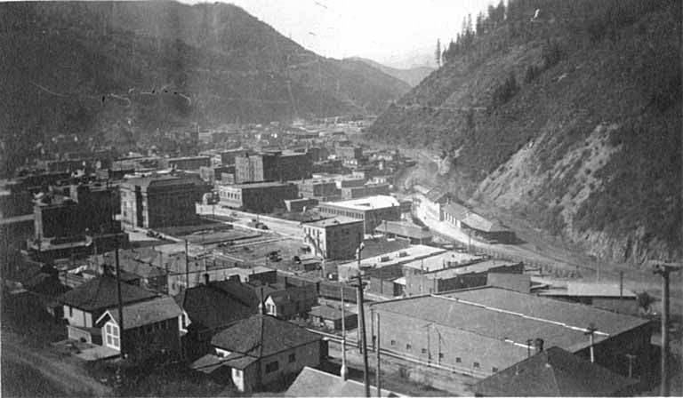 Bird's-eye view of Wallace, Idaho, November 3, 1907
