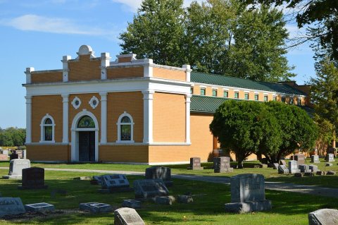 Claibourne Township mausoleum