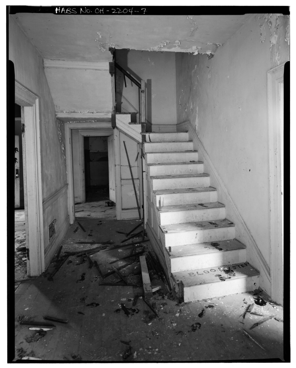 CENTER STAIRHALL - Pinkham House and Farm, Ohio State Route 125, Amelia-Bantam Road, Bantam, Clermont County, OH