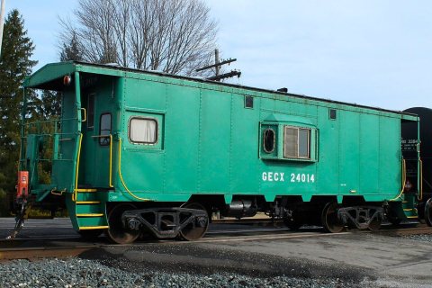 GECX 24015 Caboose
