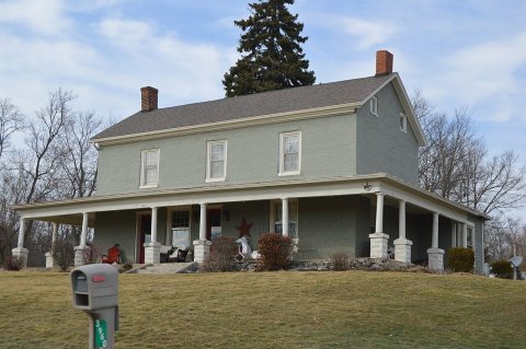Bean Road farmstead near Cable