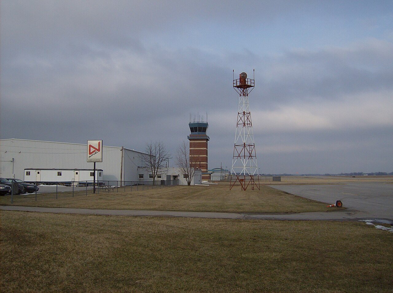 Springfield-Beckley Airport tower