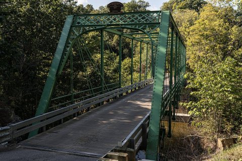 Dean Road Bridge on the Vermillion River from the southeast