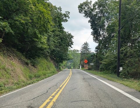 PA 850 eb entering Dromgold, July 2025