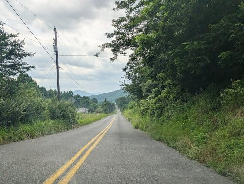 Paige Hill Road wb, Carroll Township, Perry County, PA, July 2025