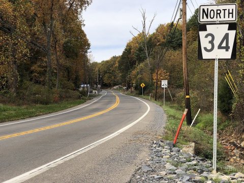 2021-10-28 14 27 08 View north along Pennsylvania State Route 34 (Spring Road) at Pennsylvania State Route 274 (New Blo…