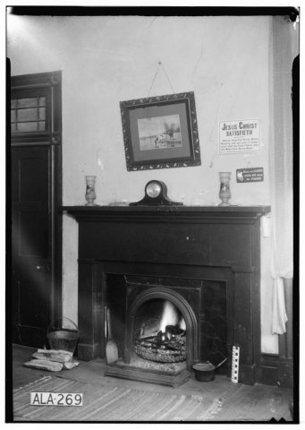 DETAIL OF DOOR AND MANTEL IN N. WALL OF E. FRONT ROOM, FIRST FLOOR - White-McGiffert House and Office, Mesopotamia Stre…