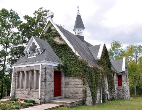 Antrim church building