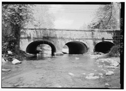 View looking NW at adqueduct. - Wiconisco Canal Aqueduct No. 3, Spanning Powell Creek at State Route 147