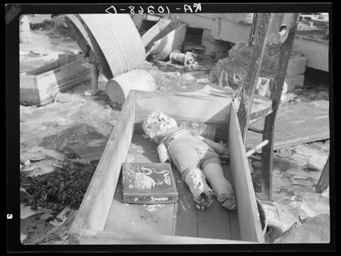 Doll and furniture after the flood. Maunie, Illinois