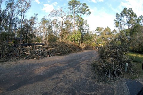 FEMA - 11201 - Photograph by Jocelyn Augustino taken on 09-23-2004 in Alabama