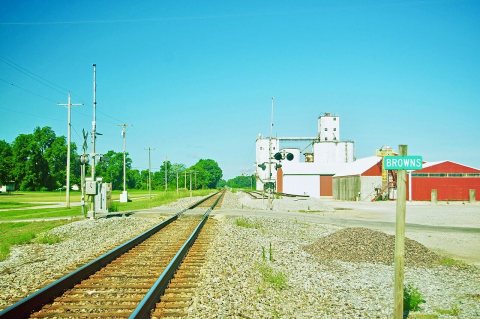Browns-RR-tracks-il