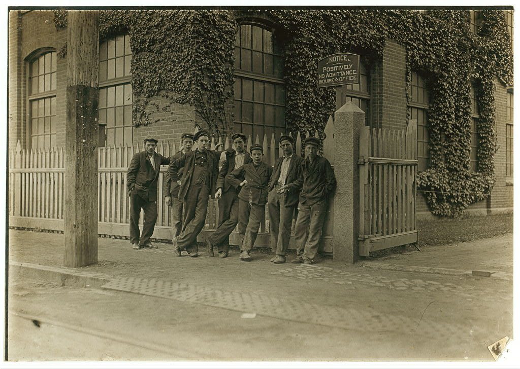 These boys and few more (not many) smaller ones work in Lorraine Mfg. Co