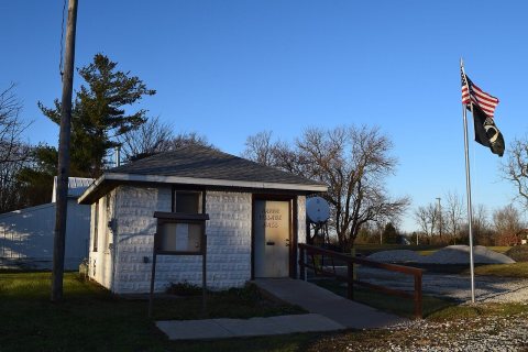 Kappa, IL, village hall