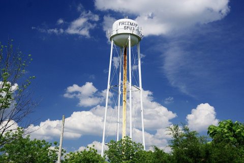 Freeman-Spur-water-tower-il
