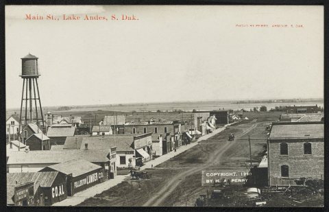Main St