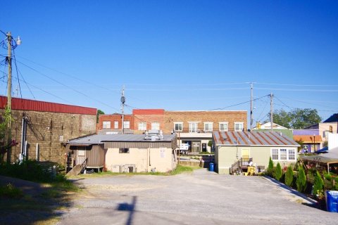 Arab-Main-St-alley-al
