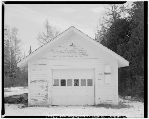 VIEW TO SOUTHEAST, NORTHWEST FRONT OF GARAGE - Laona Ranger Dwelling and Garage, Highway 8, Nicolet National Forest, La…