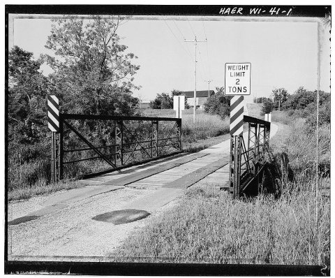Beaver Dam Road Bridge, Spanning Rock River, on Beaver Dam Road