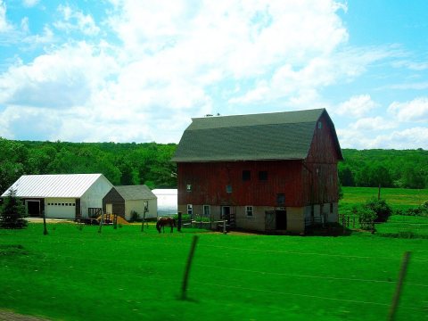 Barn near Devils Lake