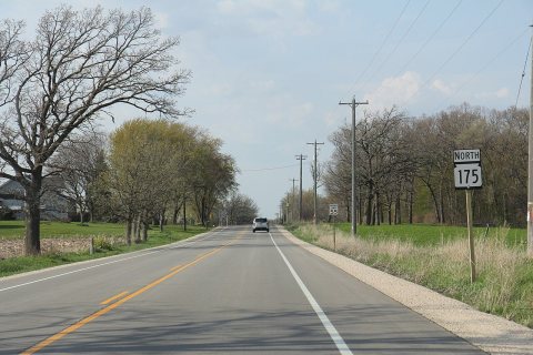 Wisconsin Highway 175 looking north in town of